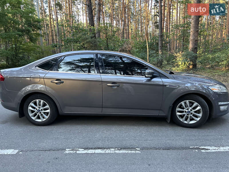 Седан Ford Mondeo 2012 в Полтаве