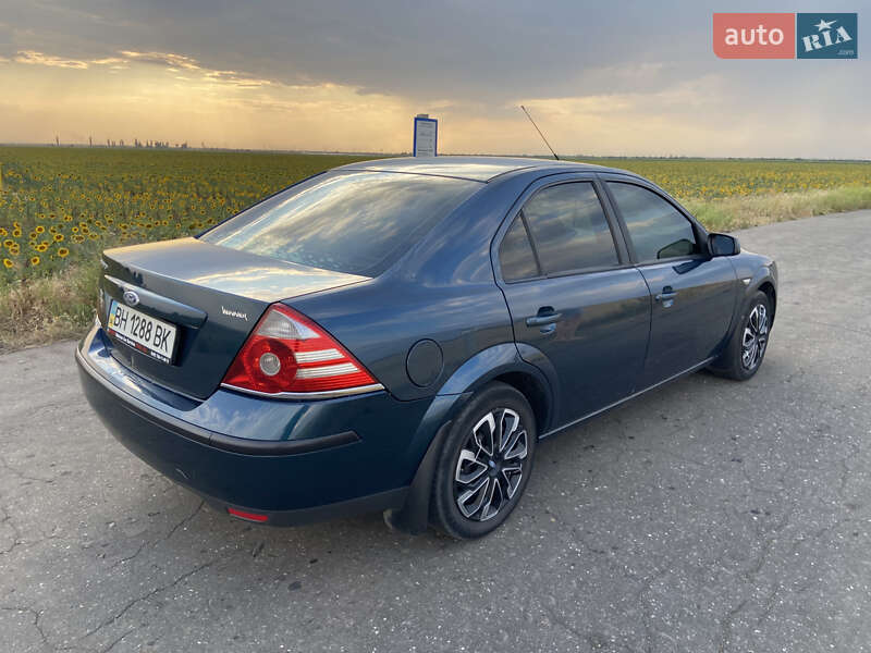 Седан Ford Mondeo 2005 в Снигиревке