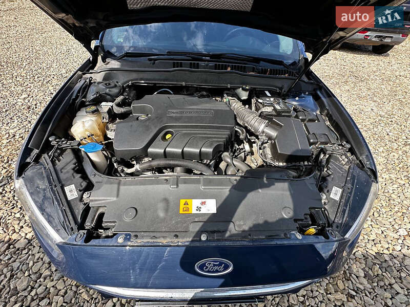 Седан Ford Mondeo 2016 в Львове