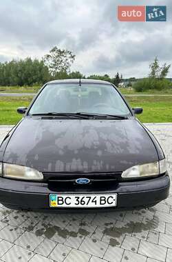 Ліфтбек Ford Mondeo 1995 в Судовій Вишні
