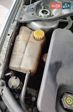Седан Ford Mondeo 2005 в 