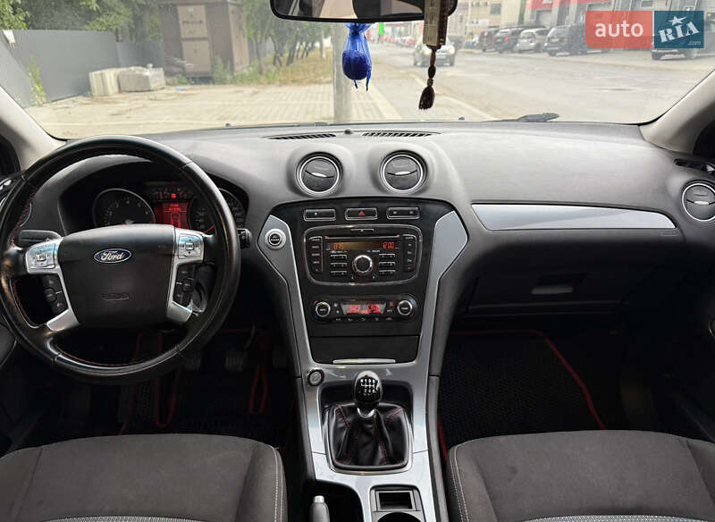 Седан Ford Mondeo 2011 в Ивано-Франковске