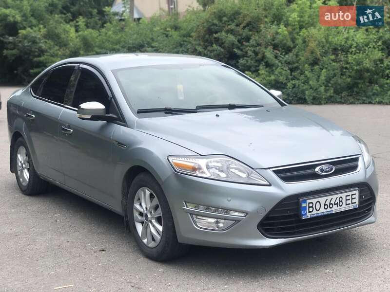 Седан Ford Mondeo 2012 в Дубно
