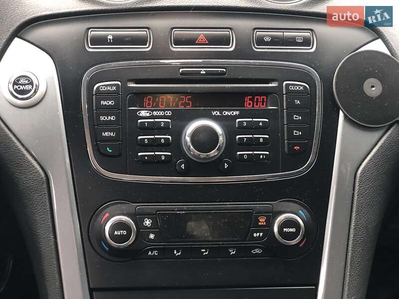 Седан Ford Mondeo 2012 в Дубно