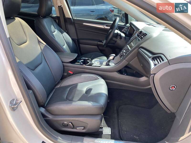 Седан Ford Mondeo 2017 в Львове фото 26 Седан Ford Mondeo 2017 в Львове