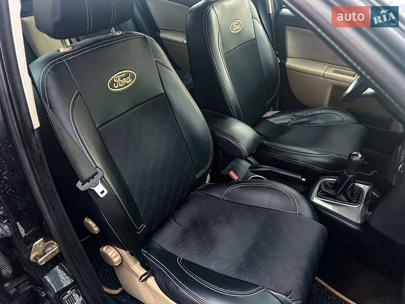 Седан Ford Mondeo 2003 в Киеве