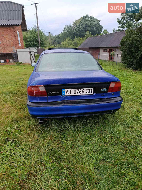 Седан Ford Mondeo 1994 в Ивано-Франковске