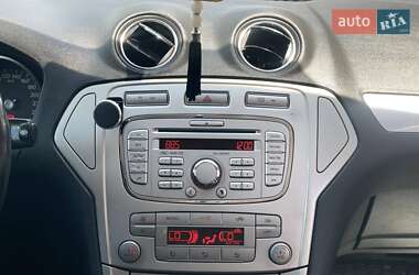 Ліфтбек Ford Mondeo 2010 в 