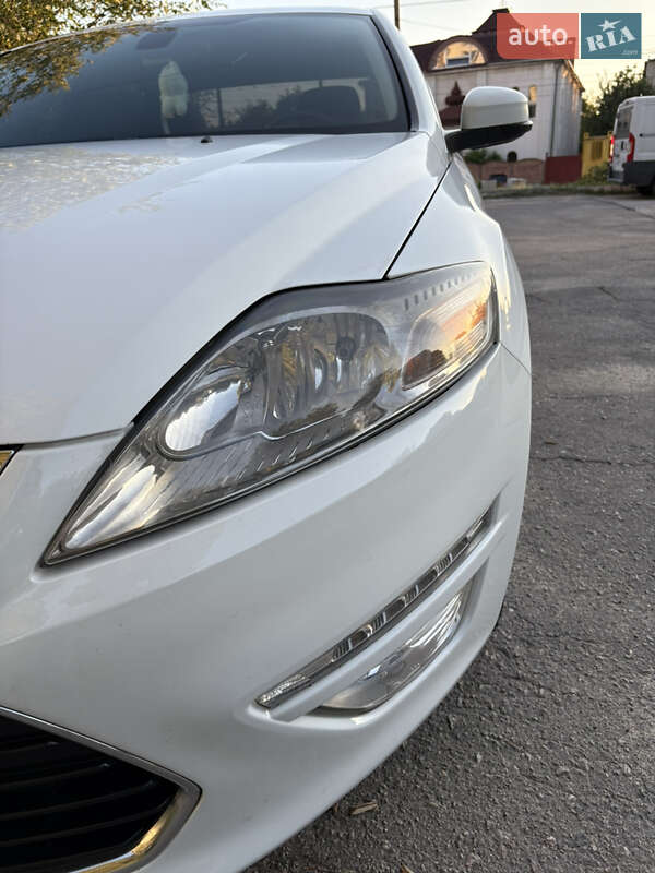 Седан Ford Mondeo 2011 в Харькове