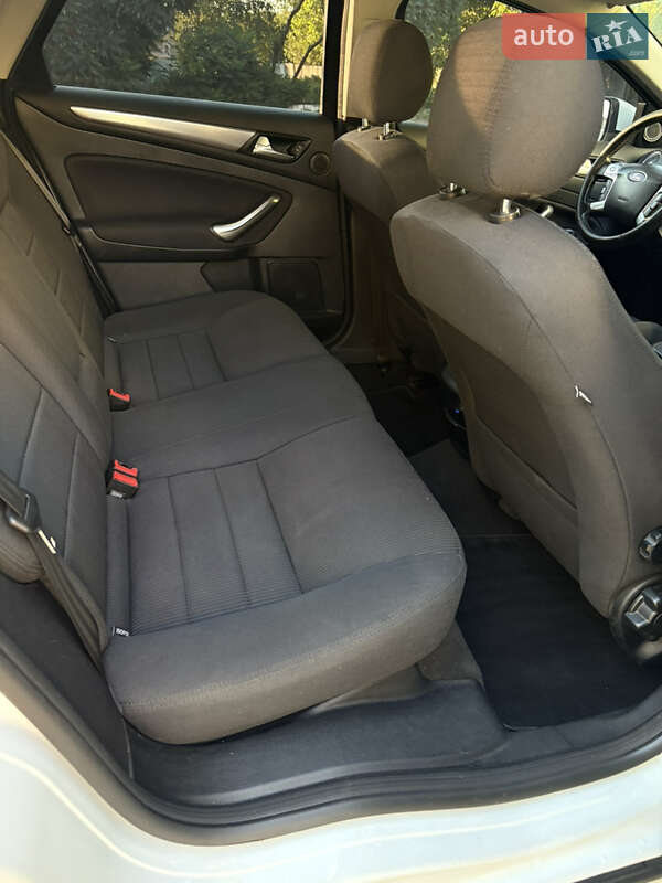 Седан Ford Mondeo 2011 в Харькове