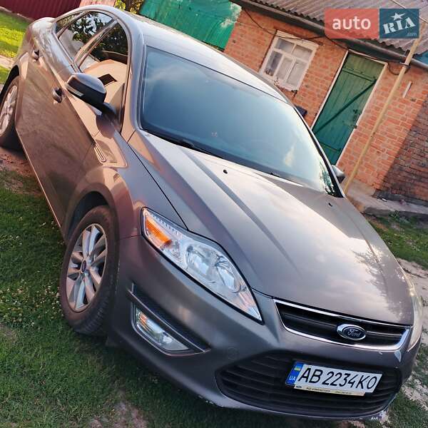 Седан Ford Mondeo 2011 в Гайсине