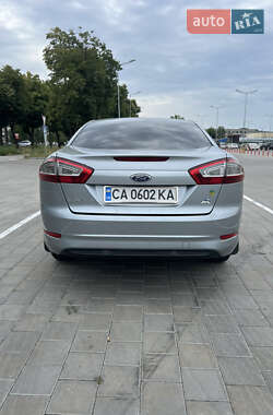 Седан Ford Mondeo 2012 в 
