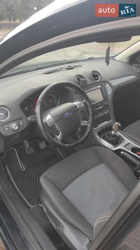 Универсал Ford Mondeo 2011 в Луцке