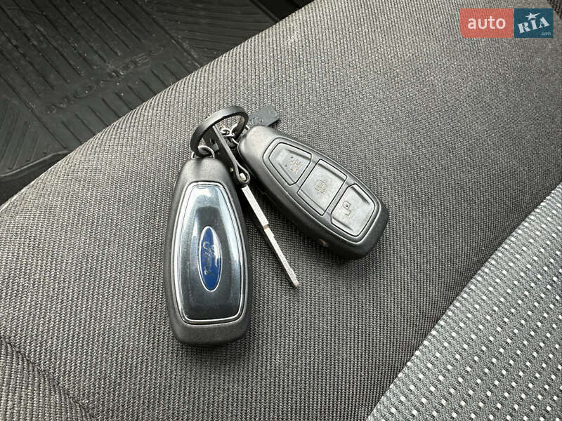 Лифтбек Ford Mondeo 2012 в Львове