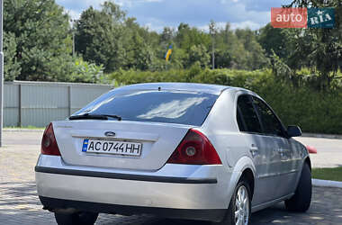 Лифтбек Ford Mondeo 2000 в 