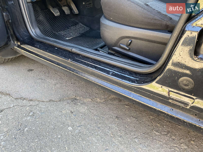 Лифтбек Ford Mondeo 2004 в Киеве фото 11 Лифтбек Ford Mondeo 2004 в Киеве