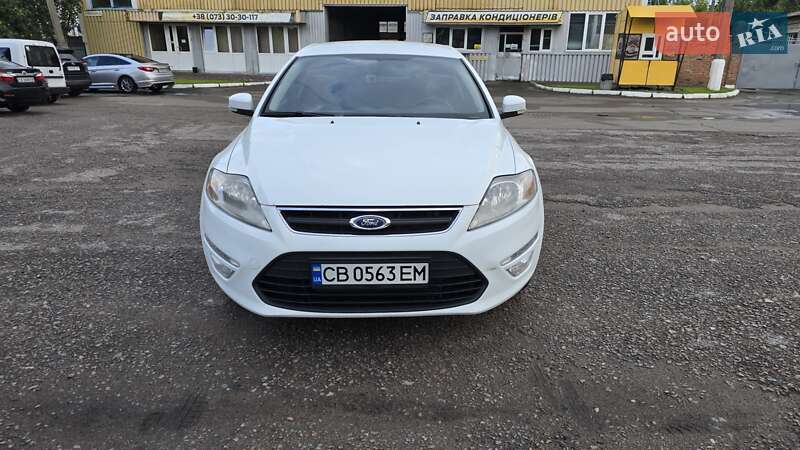 Седан Ford Mondeo 2012 в Чернигове