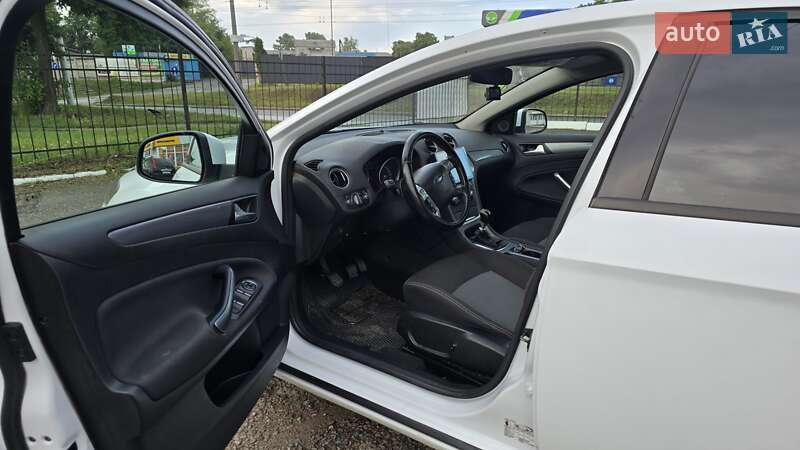 Седан Ford Mondeo 2012 в Чернигове