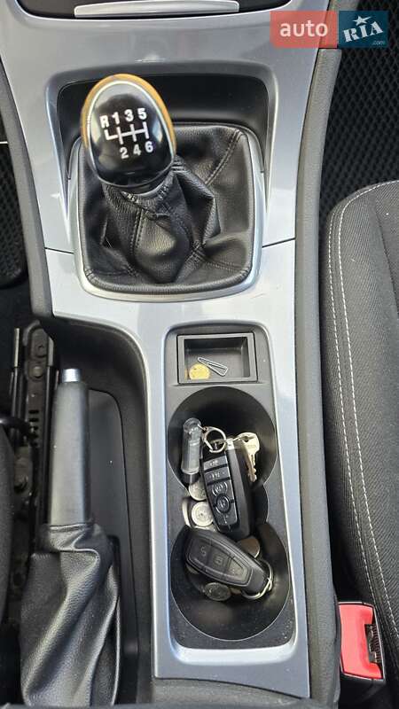 Седан Ford Mondeo 2012 в Чернигове