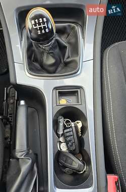 Седан Ford Mondeo 2012 в 