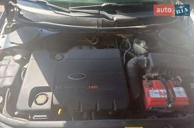 Лифтбек Ford Mondeo 2001 в 