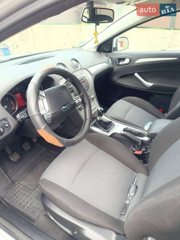 Универсал Ford Mondeo 2008 в Чемеровцах