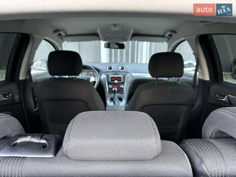 Лифтбек Ford Mondeo 2013 в Киеве