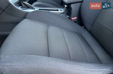 Лифтбек Ford Mondeo 2013 в 