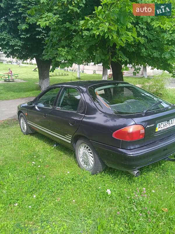 Седан Ford Mondeo 1994 в Горохове
