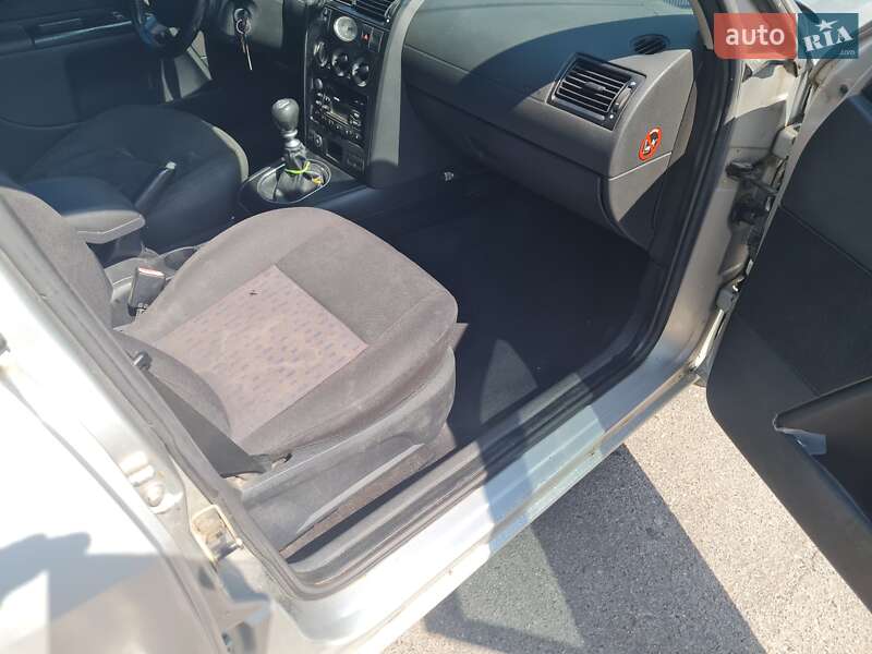 Лифтбек Ford Mondeo 2003 в Днепре