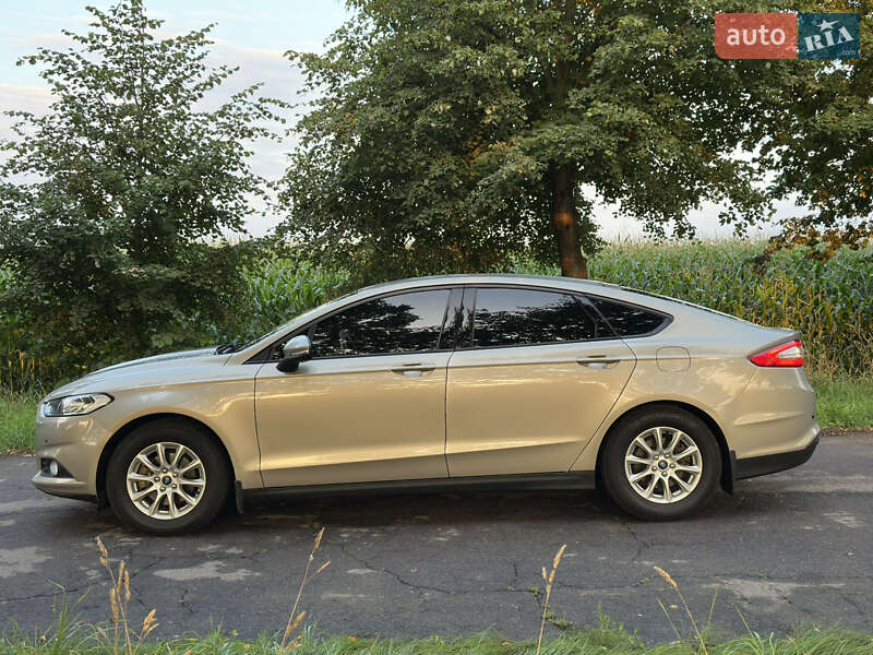 Лифтбек Ford Mondeo 2016 в Ровно