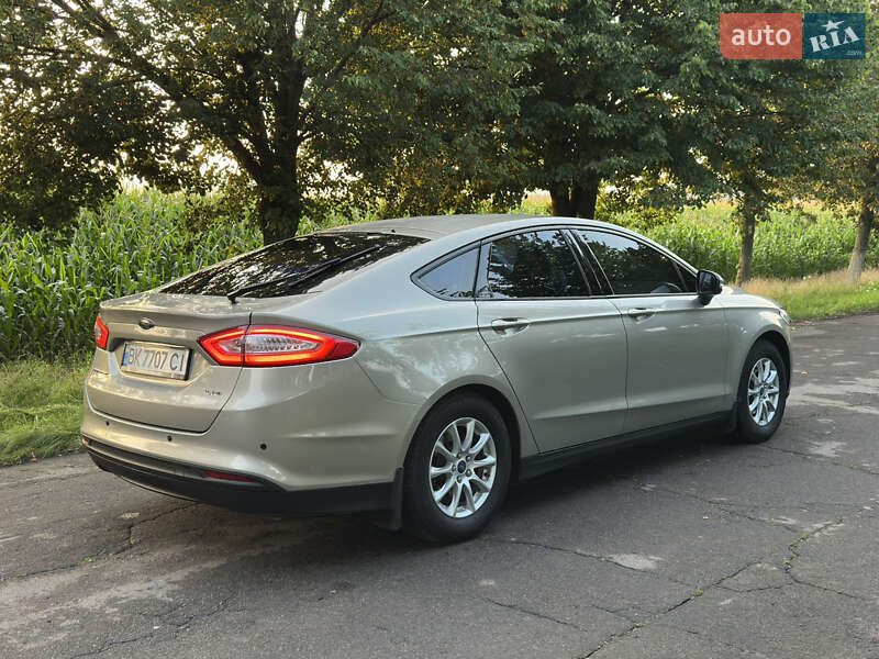 Лифтбек Ford Mondeo 2016 в Ровно