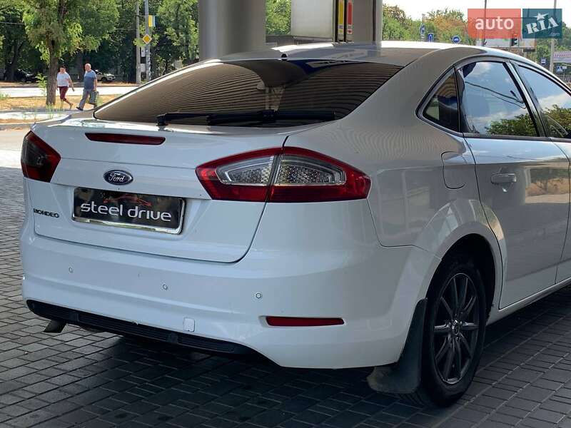 Седан Ford Mondeo 2013 в Николаеве