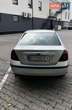 Седан Ford Mondeo 2001 в 