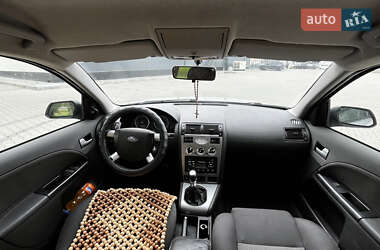 Седан Ford Mondeo 2001 в 