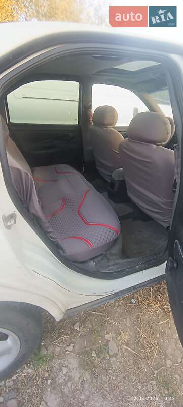 Седан Ford Mondeo 1993 в Одесі