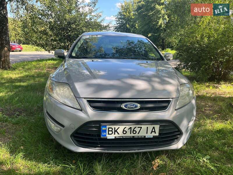 Седан Ford Mondeo 2010 в Киеве