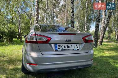 Седан Ford Mondeo 2010 в 