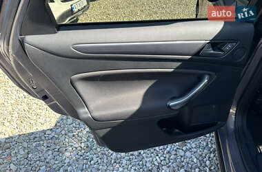 Седан Ford Mondeo 2012 в 