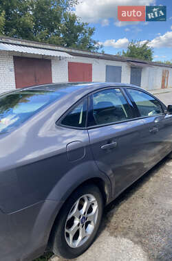 Седан Ford Mondeo 2011 в 