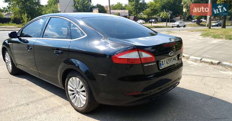 Седан Ford Mondeo 2010 в Киеве