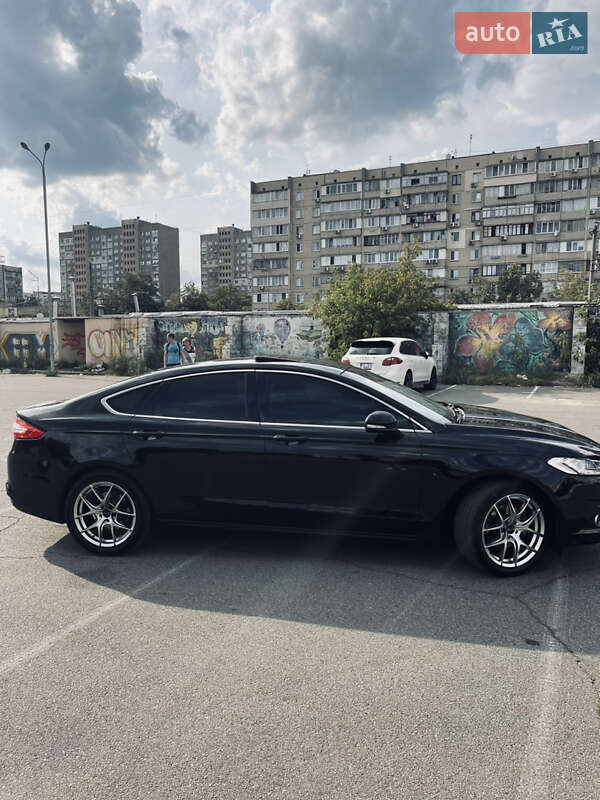 Седан Ford Mondeo 2016 в Киеве