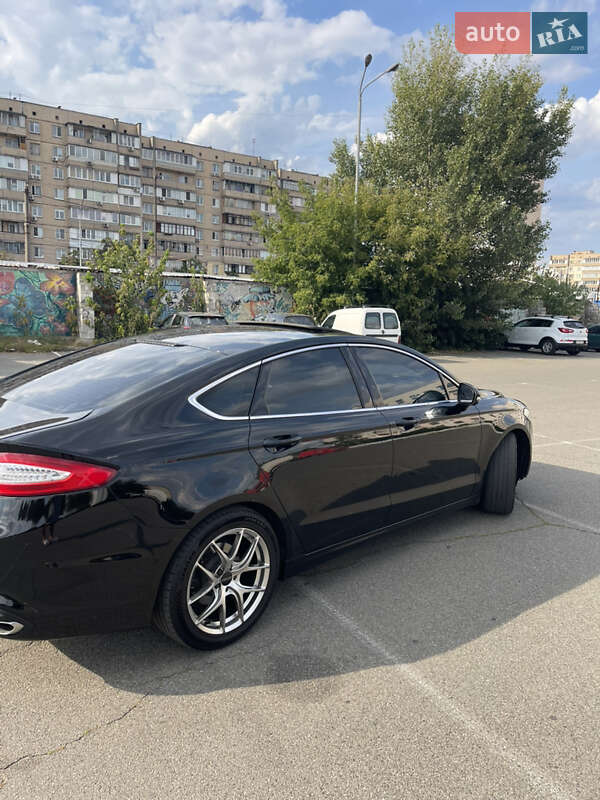 Седан Ford Mondeo 2016 в Киеве