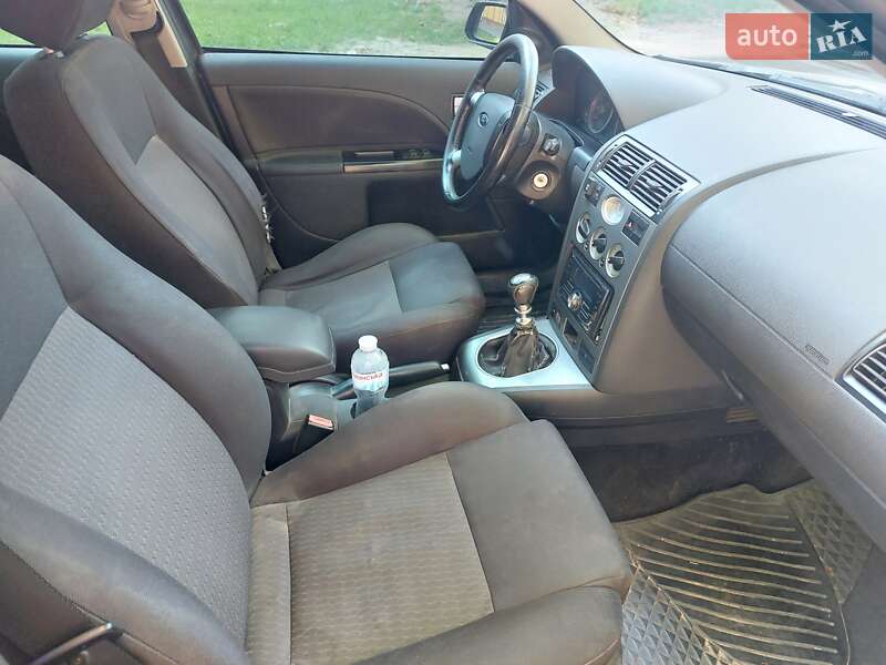 Седан Ford Mondeo 2001 в Харькове
