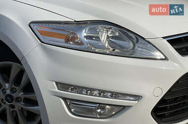 Седан Ford Mondeo 2012 в 