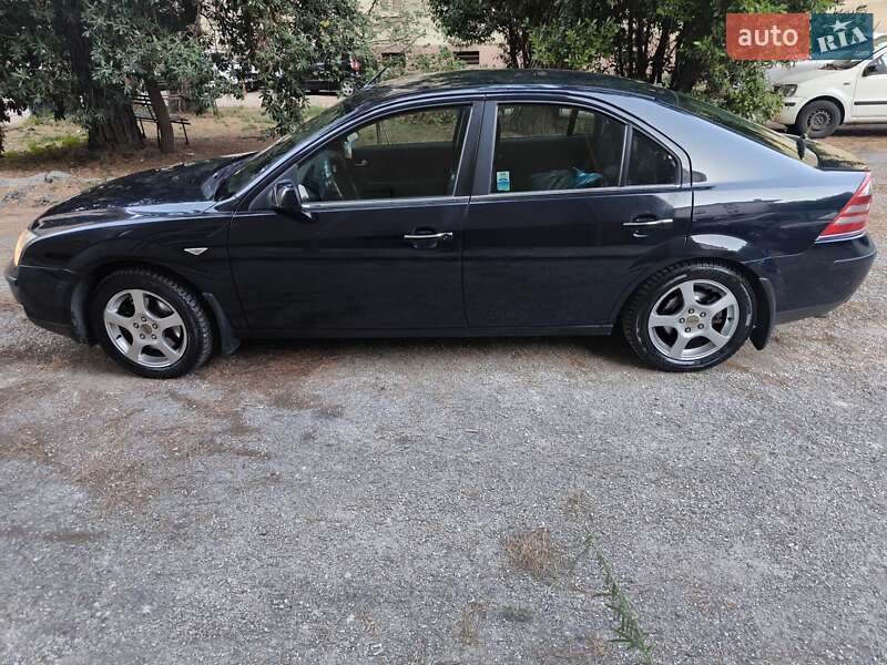 Ліфтбек Ford Mondeo 2006 в Монастириській