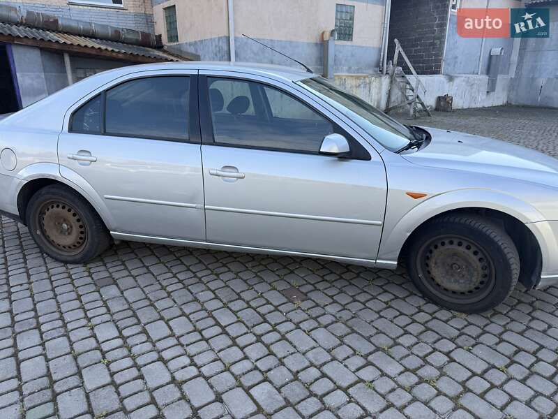 Лифтбек Ford Mondeo 2002 в Шептицькому