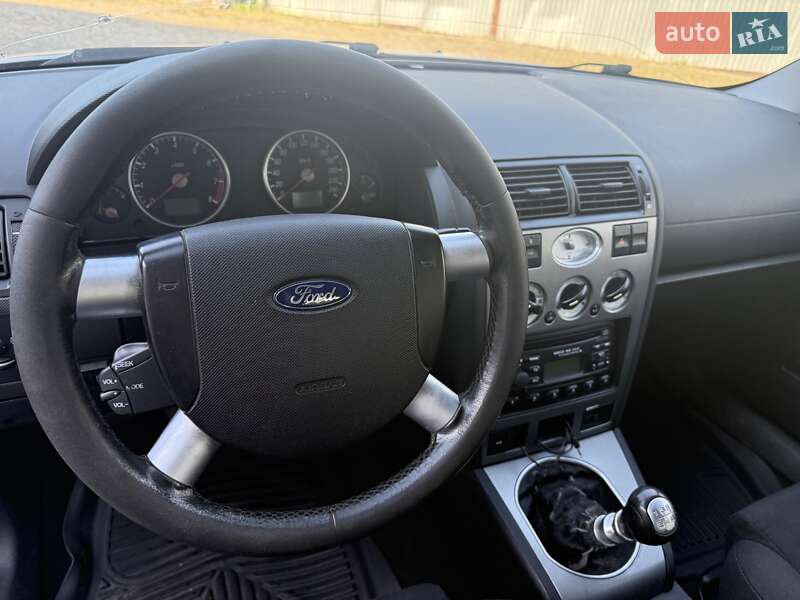 Лифтбек Ford Mondeo 2002 в Шептицькому