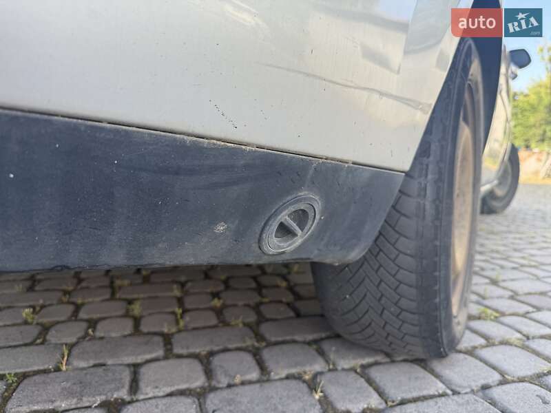 Лифтбек Ford Mondeo 2002 в Шептицькому