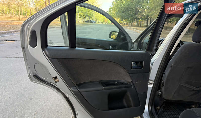 Лифтбек Ford Mondeo 2003 в Николаеве